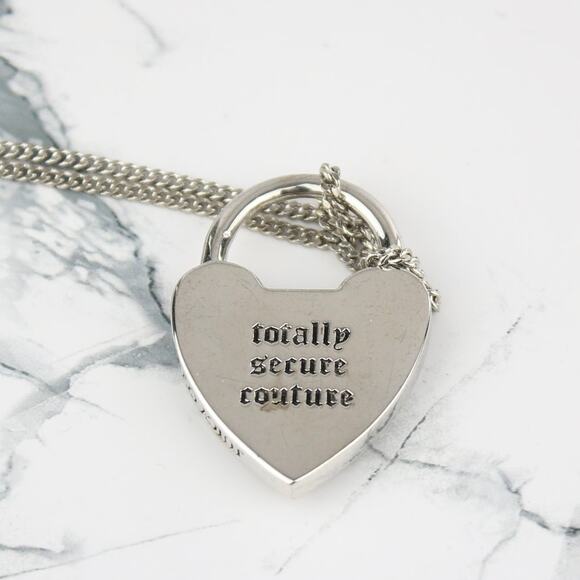 Juicy Couture Silver Tone Heart Padlock Pendant Necklace - Picture 5 of 6